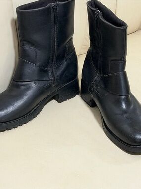 Harley-Davidson Black Leather Short Zip Riding Boots size 39 woman